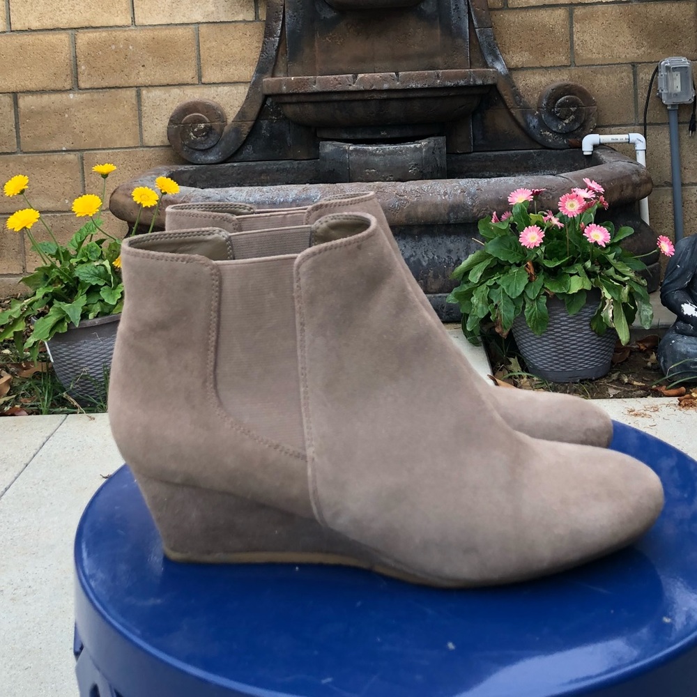 NINE WEST wedge booties
